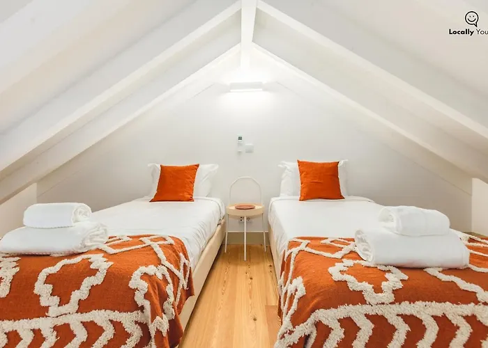 Locally Yours Flores * Porto