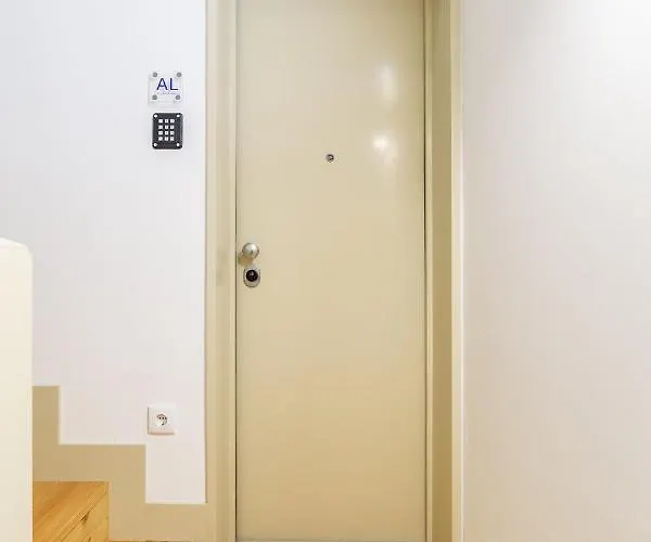 Apartment Locally Yours Flores