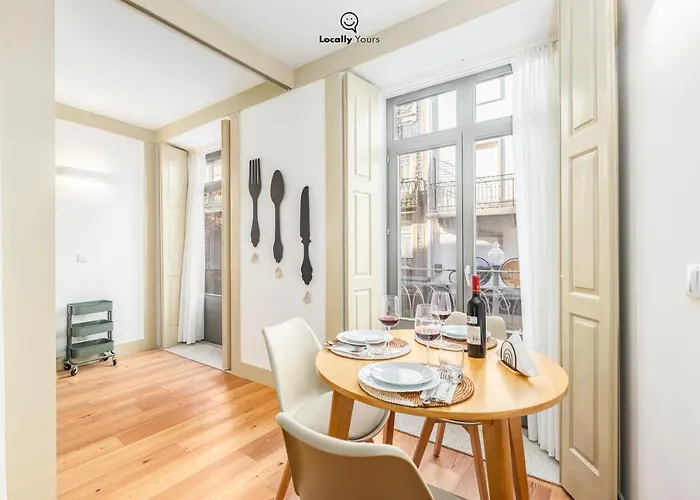 Locally Yours Flores Apartment Porto