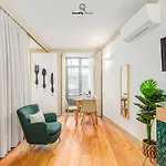 Locally Yours Flores Апартаменты *
