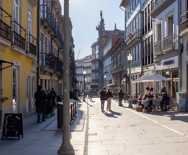 Locally Yours Flores Πόρτο