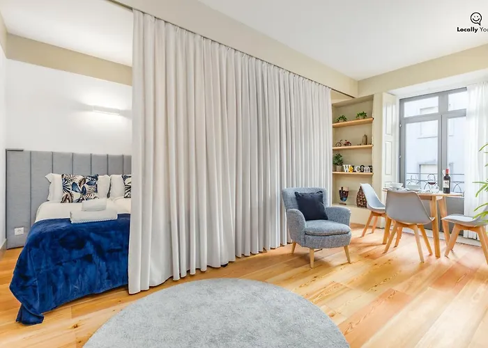 Locally Yours Flores Порту