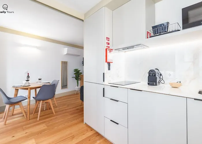 Locally Yours Flores Апартаменты *