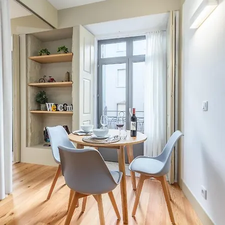 Locally Yours Flores Lägenhet *