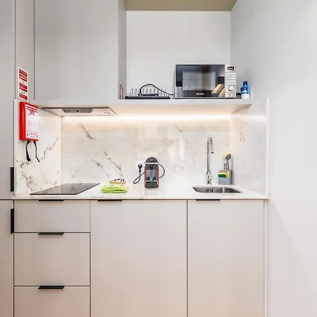 Locally Yours Flores Lägenhet