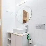 Locally Yours Flores Apartment Porto